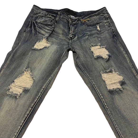 NWOT! Revolt Medium Denim Distressed Skinny Jeans, Juniors 15 - Picture 4 of 7